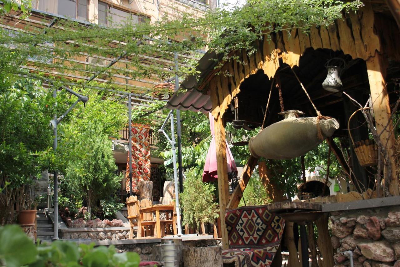 Silk Road Hotel Yerevan Exterior photo